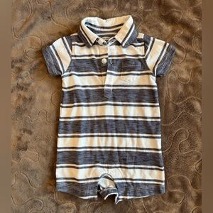 Old navy, very gently used, boys 0-3 month, romper